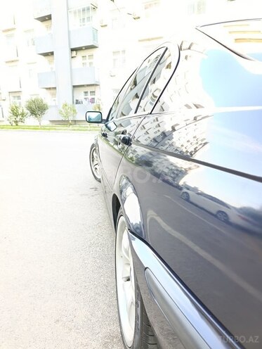 BMW 320-3