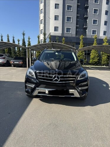 Mercedes ML 350 4MATIC 2013, 147,000 km - 3.5 l - Quba
