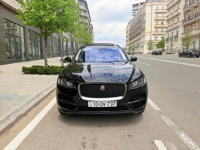 Jaguar F-Pace-1