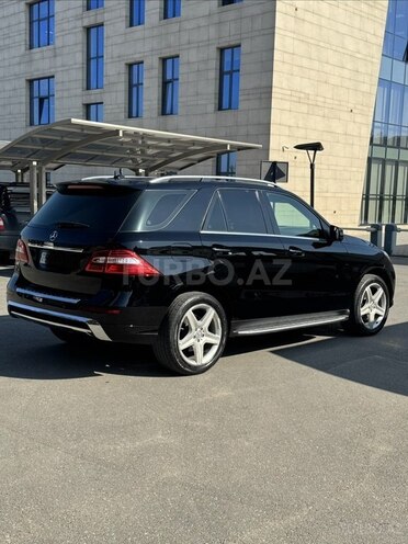 Mercedes ML 350 4MATIC 2013, 147,000 km - 3.5 l - Quba