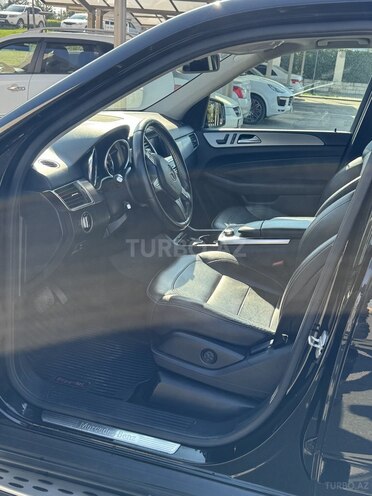 Mercedes ML 350 4MATIC 2013, 147,000 km - 3.5 l - Quba