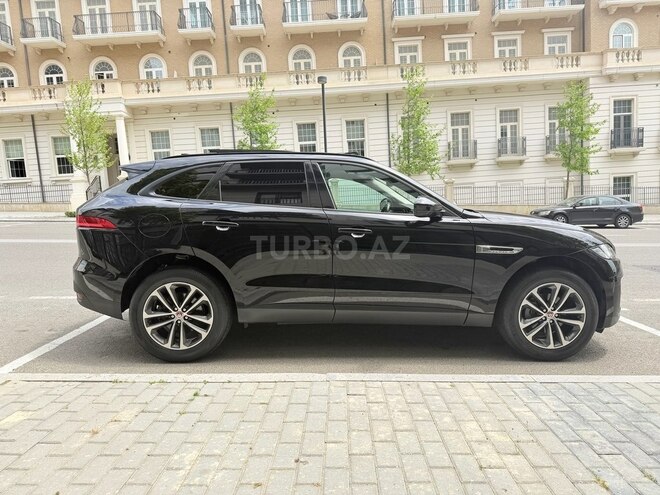 Jaguar F-Pace-5
