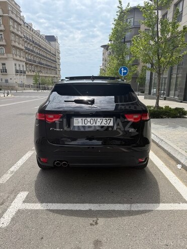Jaguar F-Pace-2