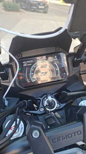 CFMOTO 700 MT-7