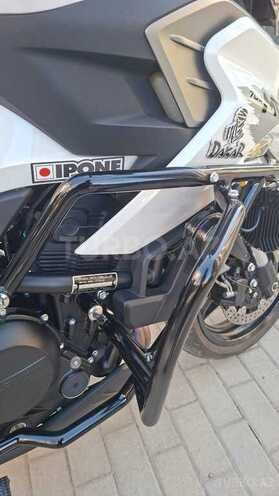 CFMOTO 700 MT-5