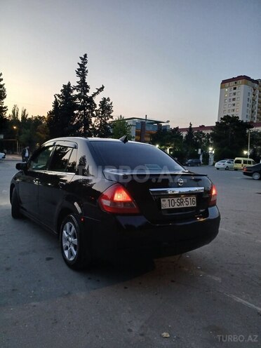 Nissan Tiida-4