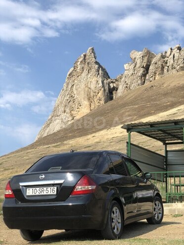 Nissan Tiida-17