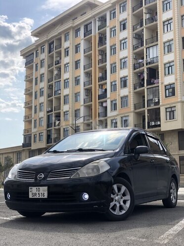 Nissan Tiida-19