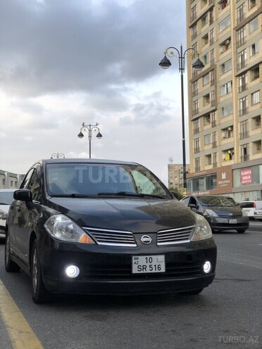 Nissan Tiida-20