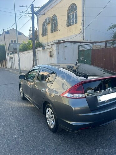 Honda Insight-3