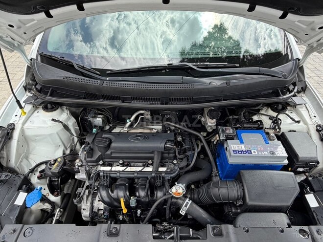 Hyundai Accent-9