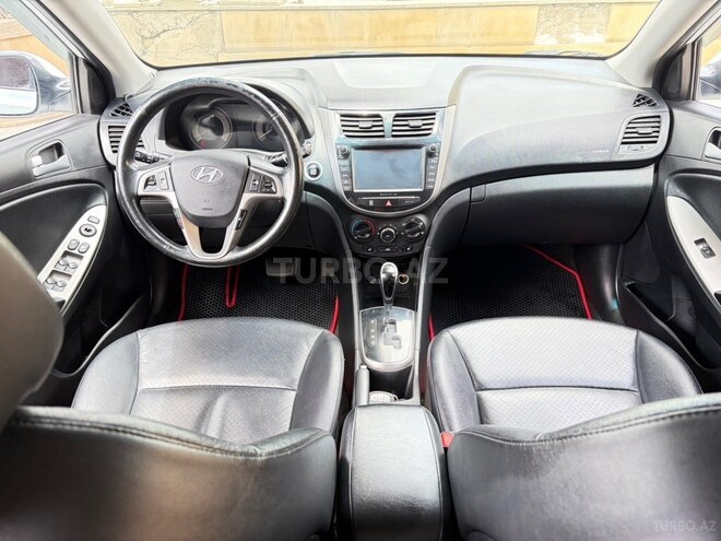 Hyundai Accent-5