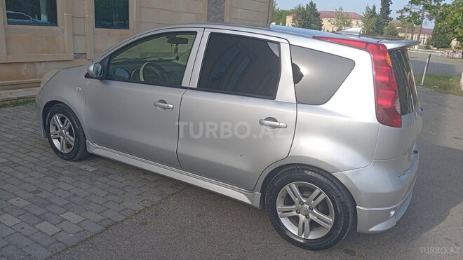 Nissan Note-5