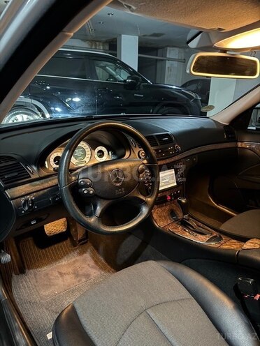 Mercedes E 220-6