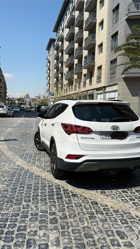 Hyundai Santa Fe-5