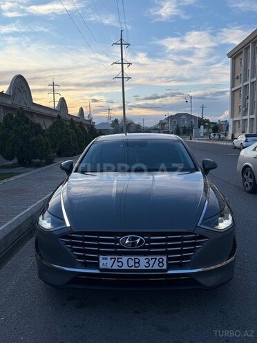 Hyundai Sonata-1