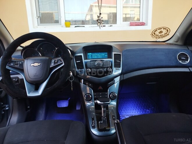 Chevrolet Cruze-9