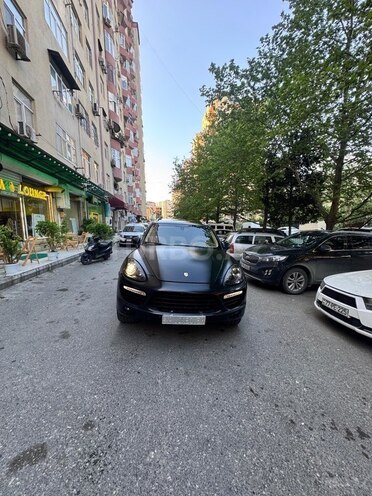 Porsche Cayenne S-1