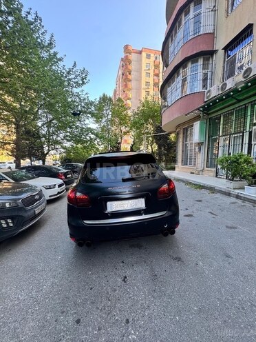Porsche Cayenne S-4
