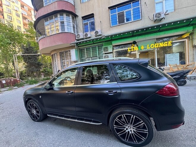 Porsche Cayenne S-3