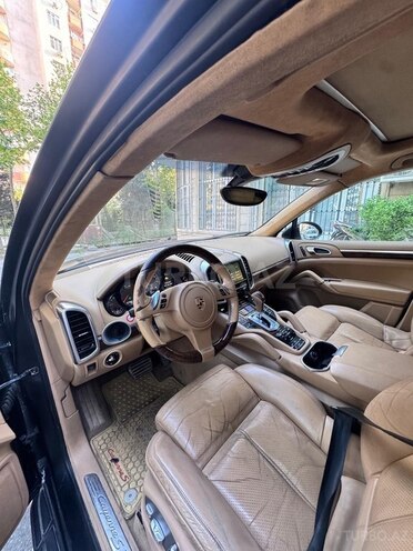 Porsche Cayenne S-5