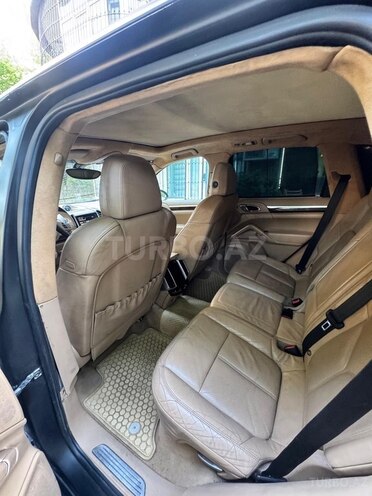 Porsche Cayenne S-7