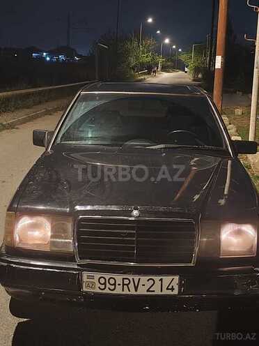 Mercedes 200 D-1