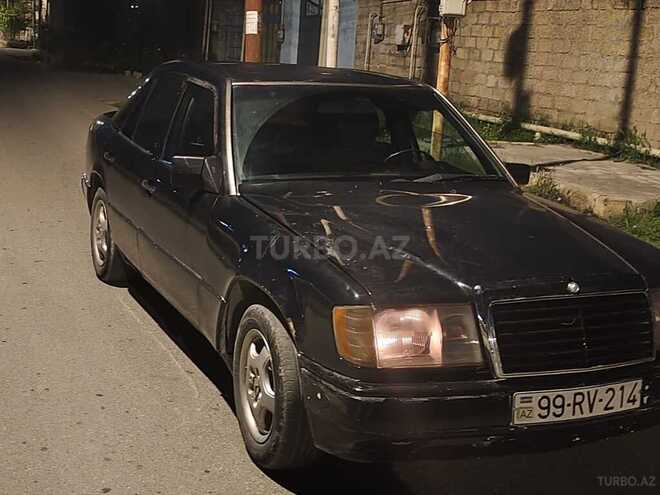 Mercedes 200 D-2