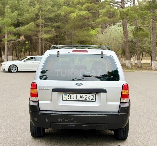 Ford Escape-6