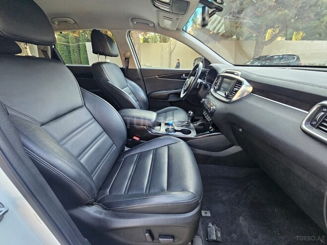 Kia Sorento-16
