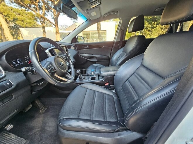 Kia Sorento-18