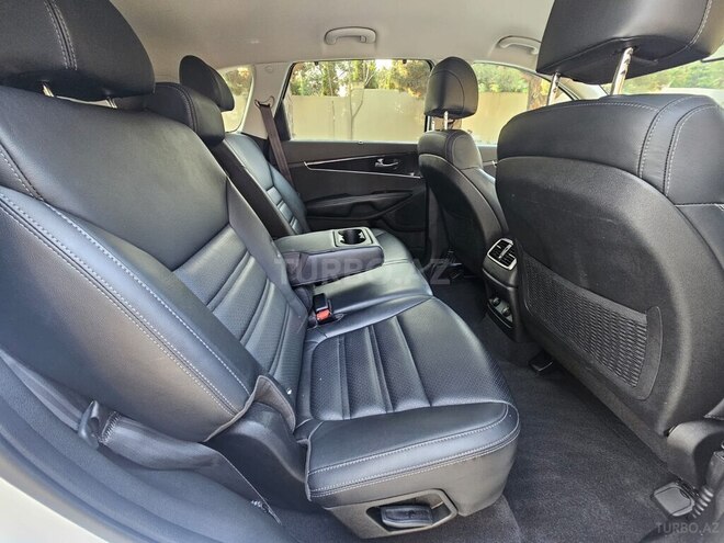 Kia Sorento-17