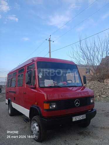 Mercedes 609 D-1