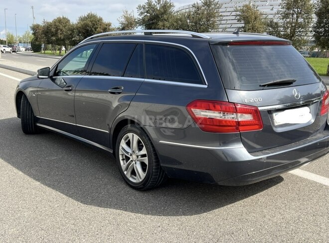 Mercedes E 220-3