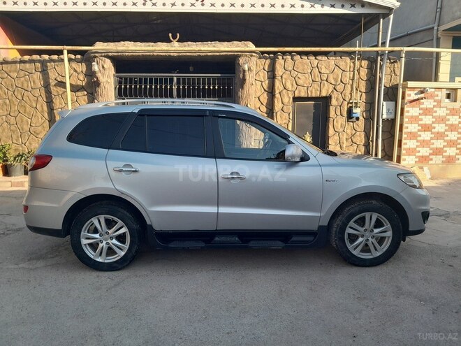 Hyundai Santa Fe-4