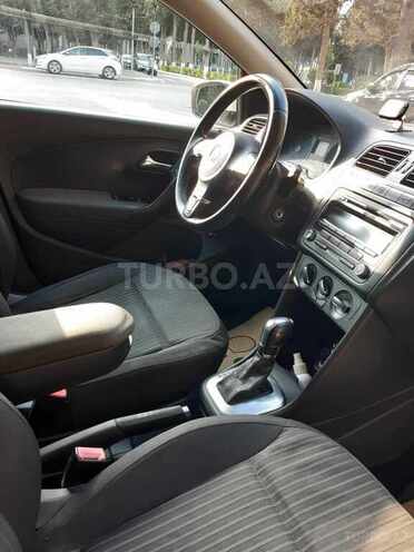 Volkswagen Polo-4