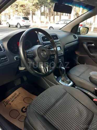 Volkswagen Polo-7