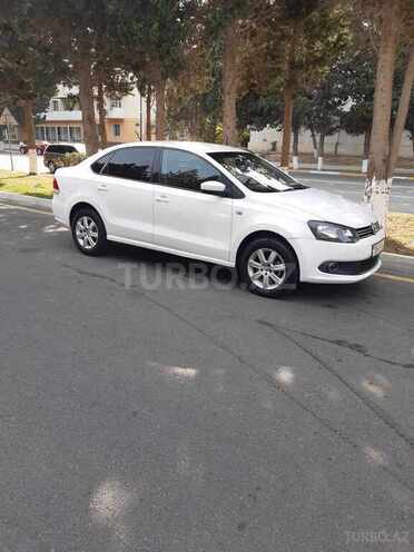 Volkswagen Polo-12