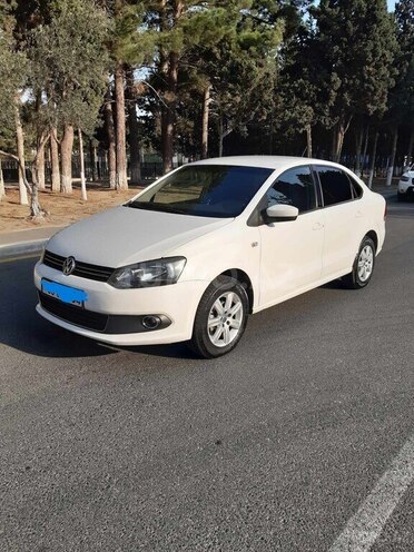 Volkswagen Polo-6