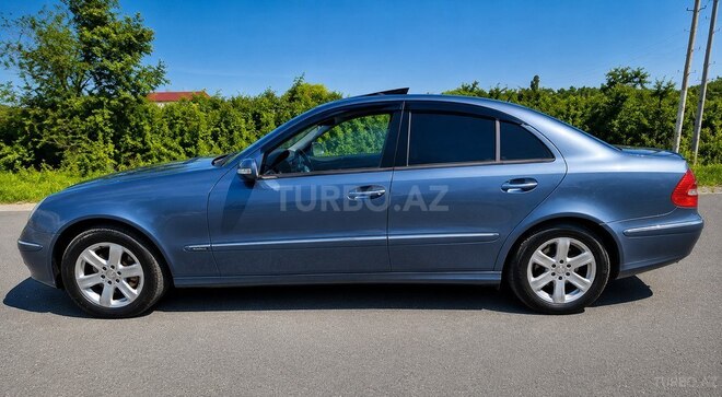 Mercedes E 240-6