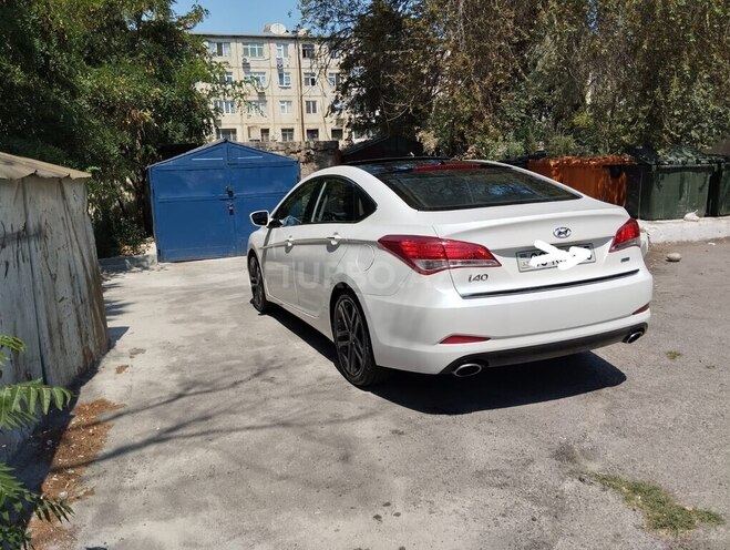 Hyundai i40-15