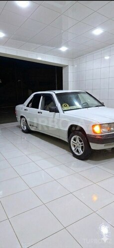 Mercedes 190-5