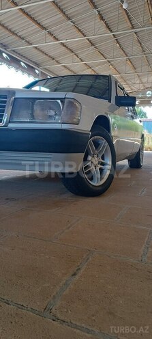 Mercedes 190-11