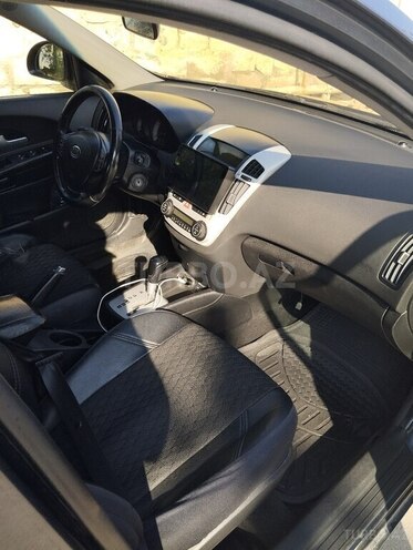 Kia Ceed-8