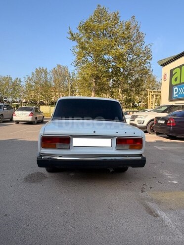 LADA (VAZ) 2107-2