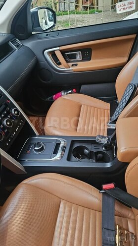 Land Rover Discovery Sport-17