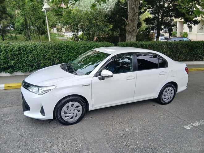 Toyota Corolla Axio-3