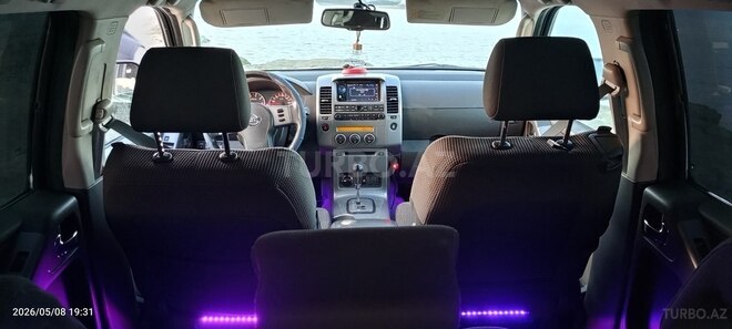 Nissan Pathfinder-12