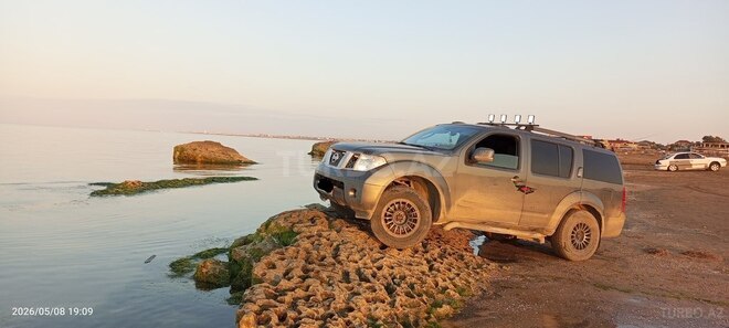 Nissan Pathfinder-7