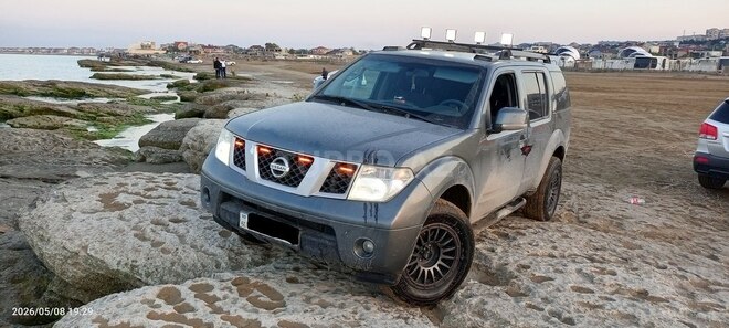 Nissan Pathfinder-5